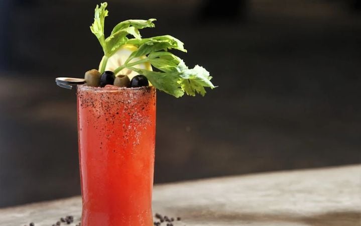Bloody Mary Receta, Ingredientes y Paso a Paso