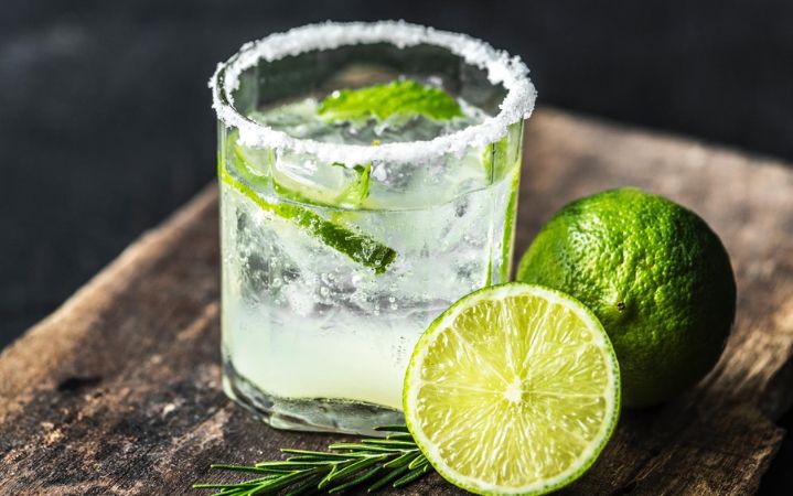 Caipiroska Receta: Una Caipirinha con Vodka