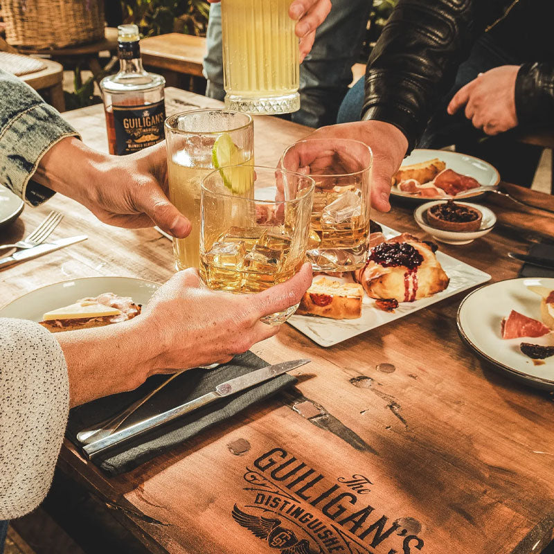 The Guiligans Distinguished - Descorcha