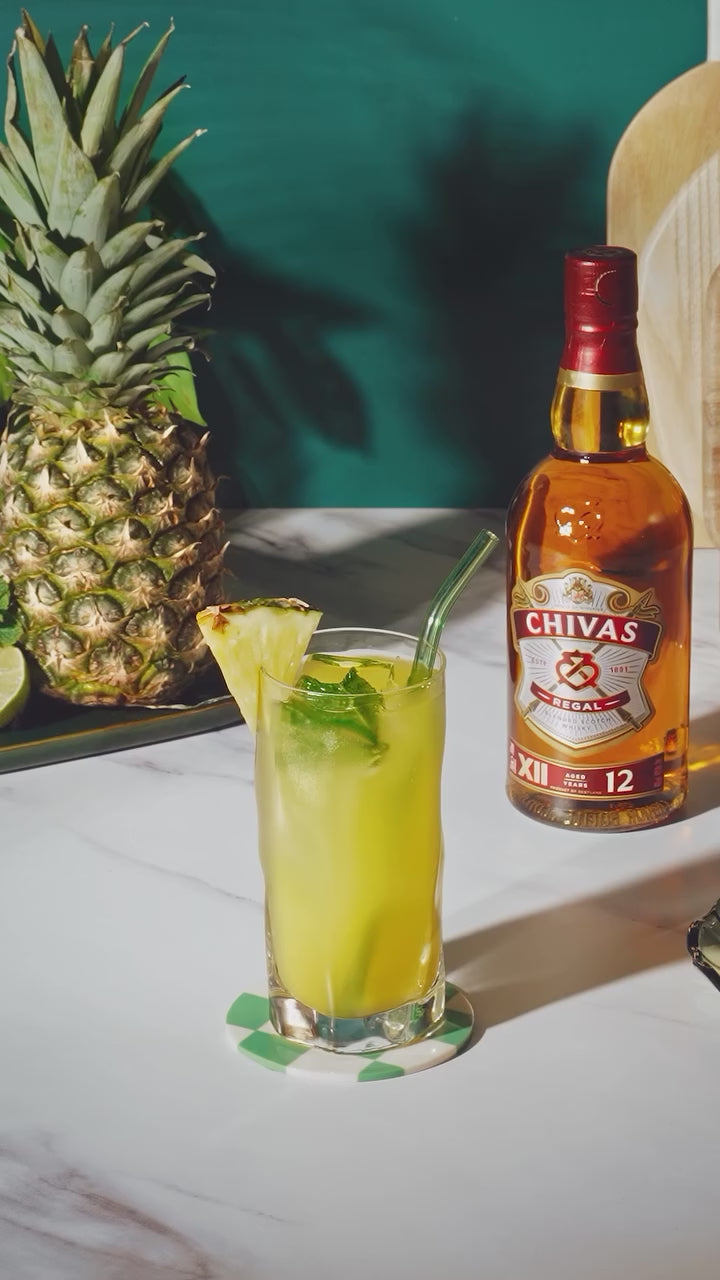 Cargar vídeo: Chivas Regal 12 Años